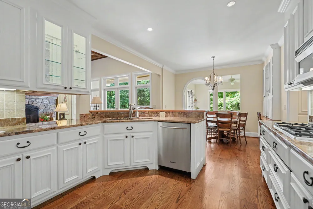 68 Jiminy Peak LN Sky Valley, GA 30537