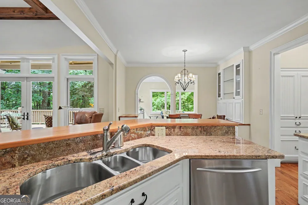 68 Jiminy Peak LN Sky Valley, GA 30537