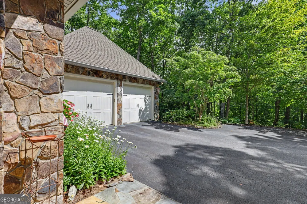 68 Jiminy Peak LN Sky Valley, GA 30537