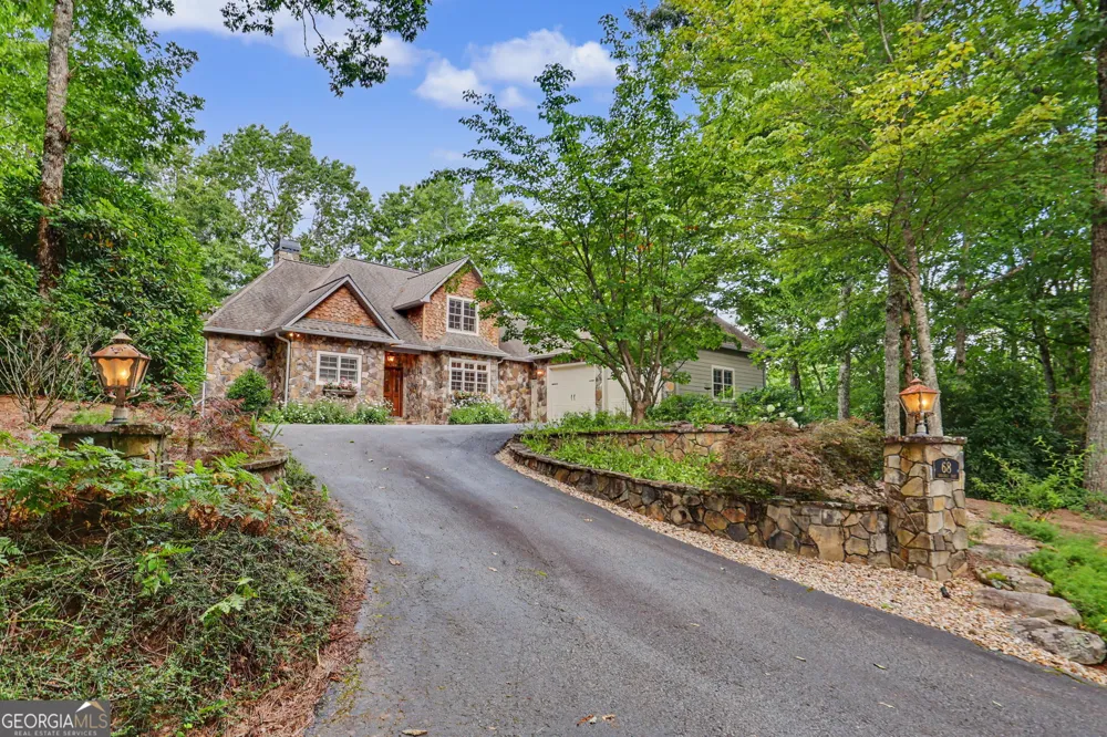 68 Jiminy Peak LN Sky Valley, GA 30537