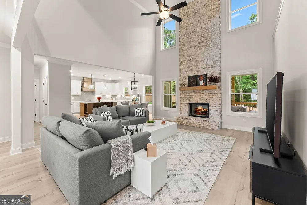 1081 Holly DR Loganville, GA 30052
