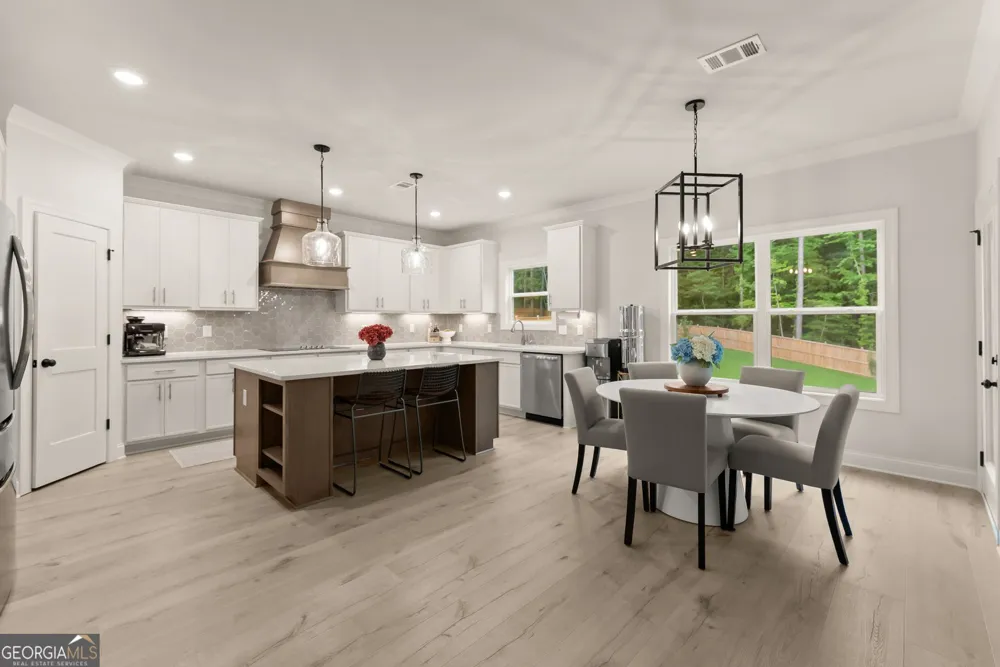1081 Holly DR Loganville, GA 30052