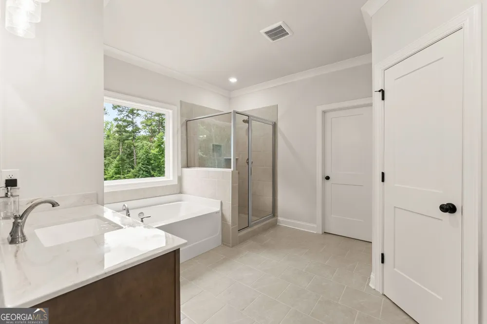 1081 Holly DR Loganville, GA 30052