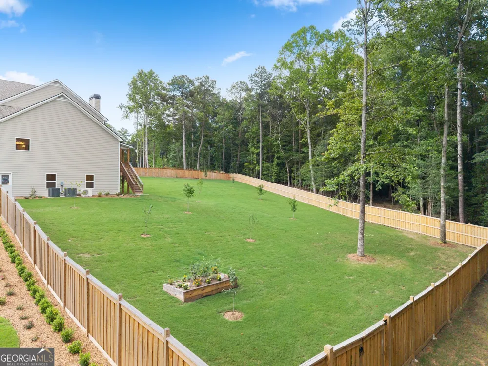 1081 Holly DR Loganville, GA 30052