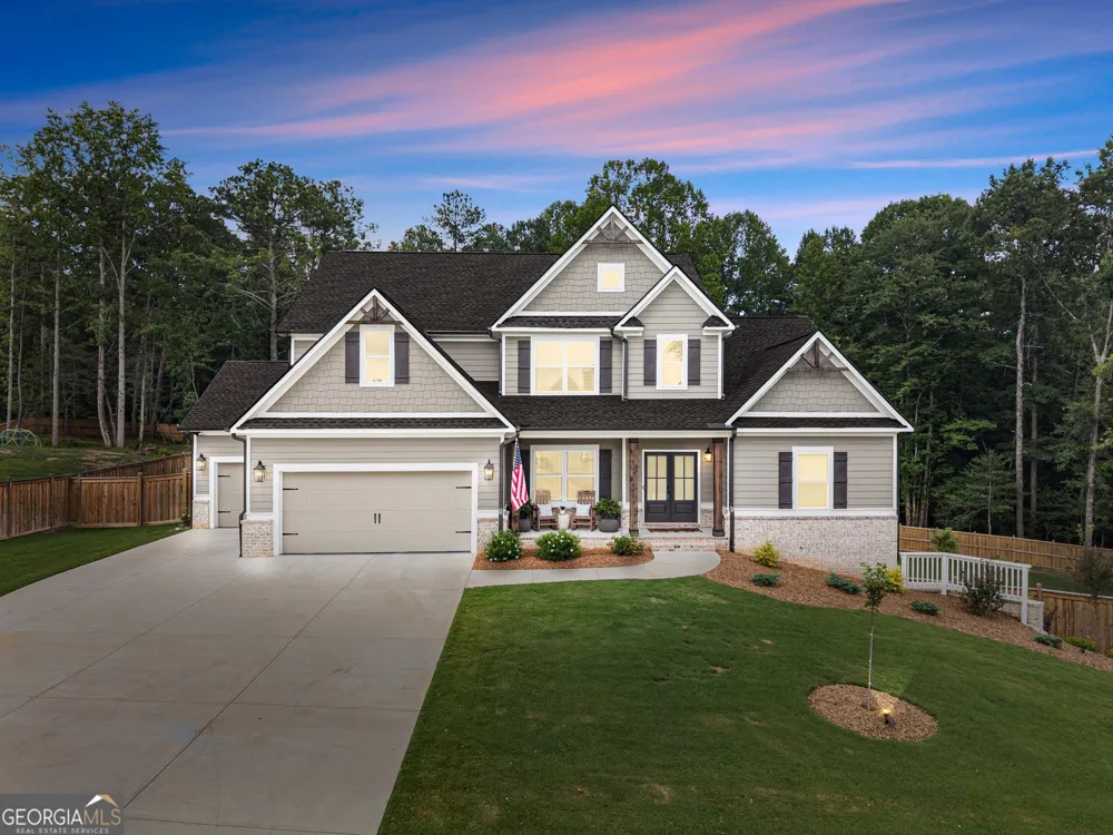 1081 Holly DR Loganville, GA 30052