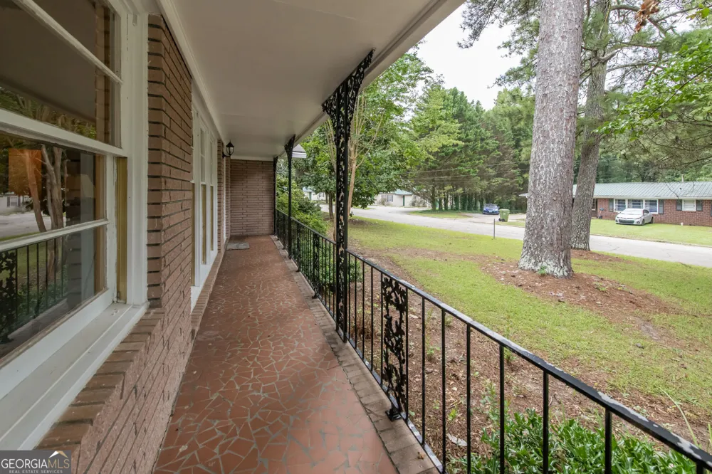 211 Bennett CIR Carrollton, GA 30117
