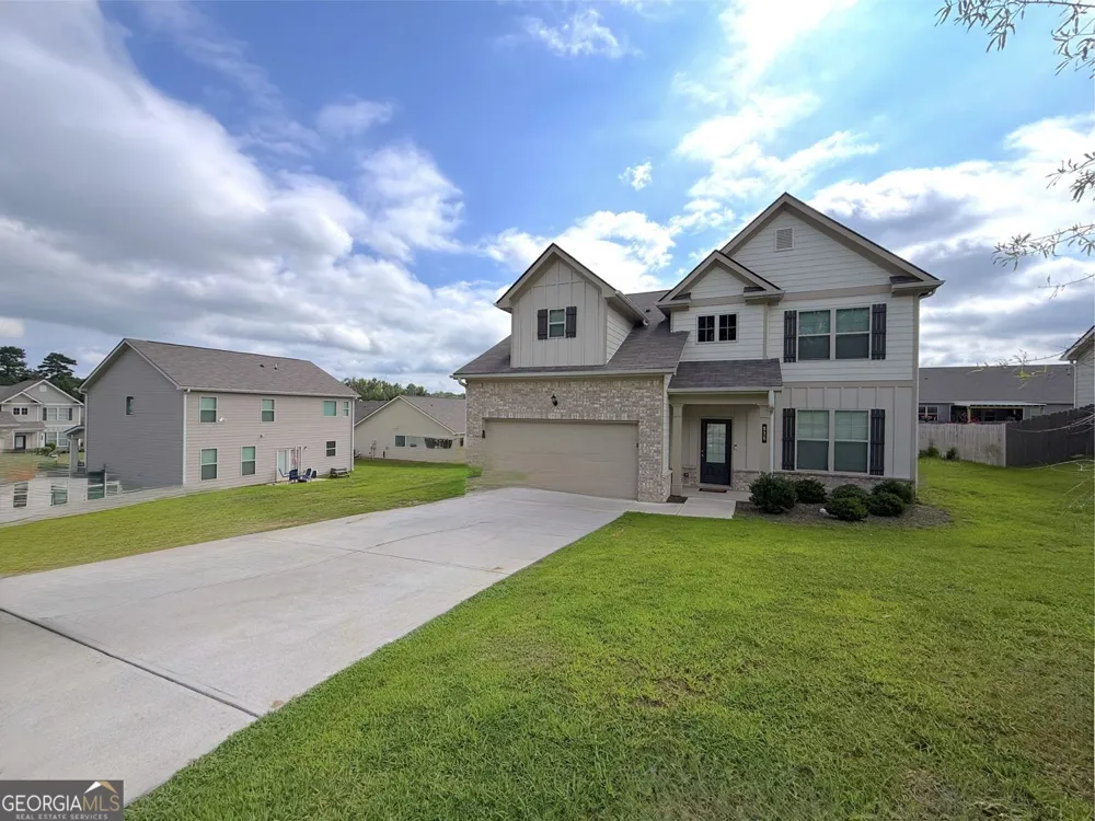 515 McGinnis CIR Calhoun, GA 30701
