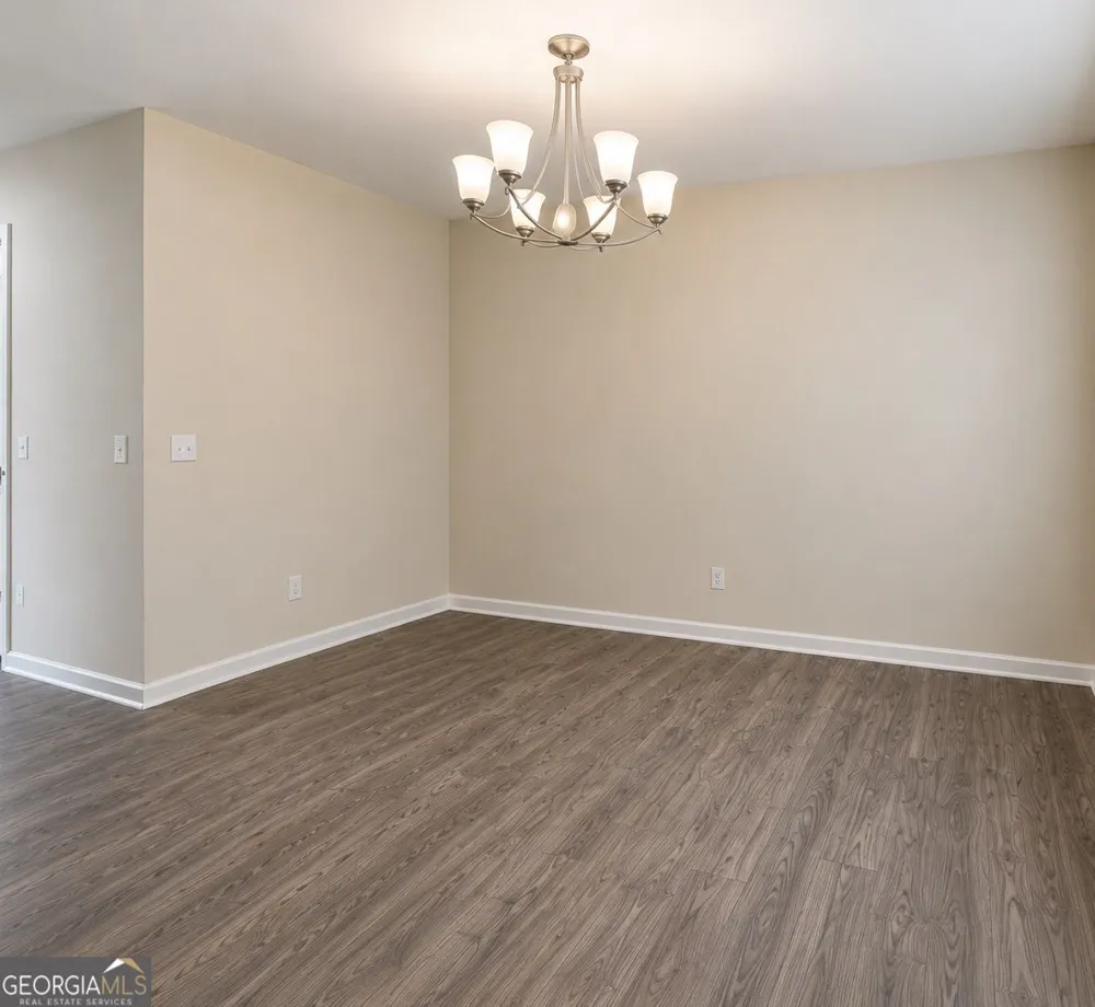 515 McGinnis CIR Calhoun, GA 30701