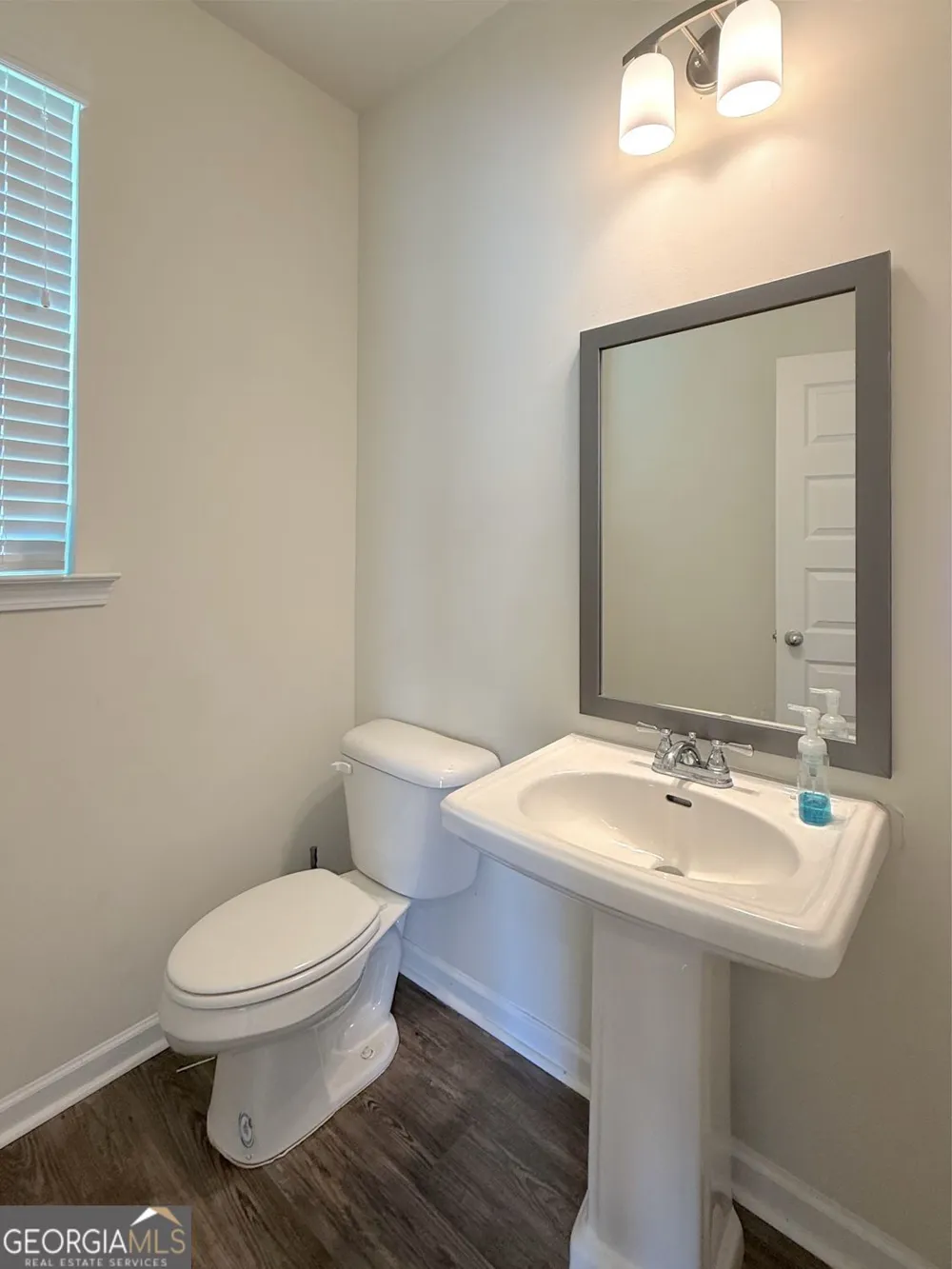 515 McGinnis CIR Calhoun, GA 30701