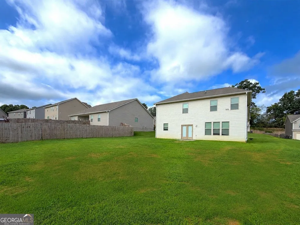515 McGinnis CIR Calhoun, GA 30701