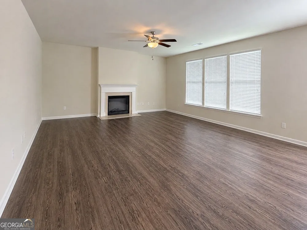 515 McGinnis CIR Calhoun, GA 30701