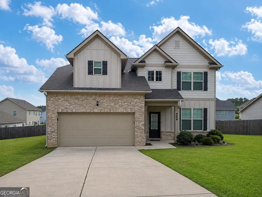 515 McGinnis CIR Calhoun, GA 30701