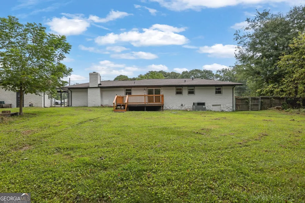 1563 Rockbridge RD Stone Mountain, GA 30087