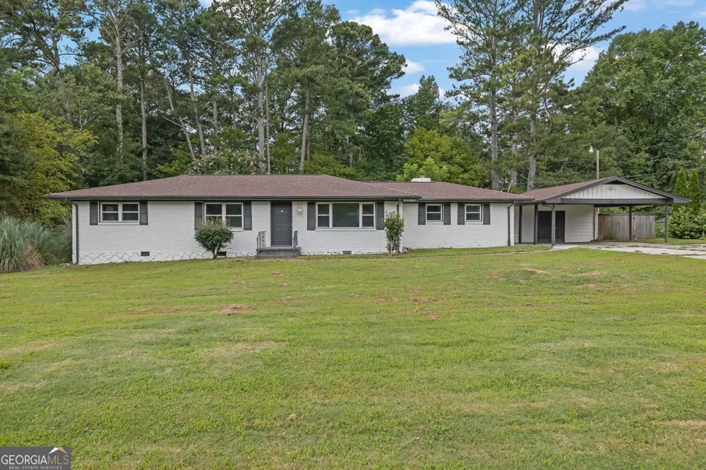 1563 Rockbridge RD Stone Mountain, GA 30087