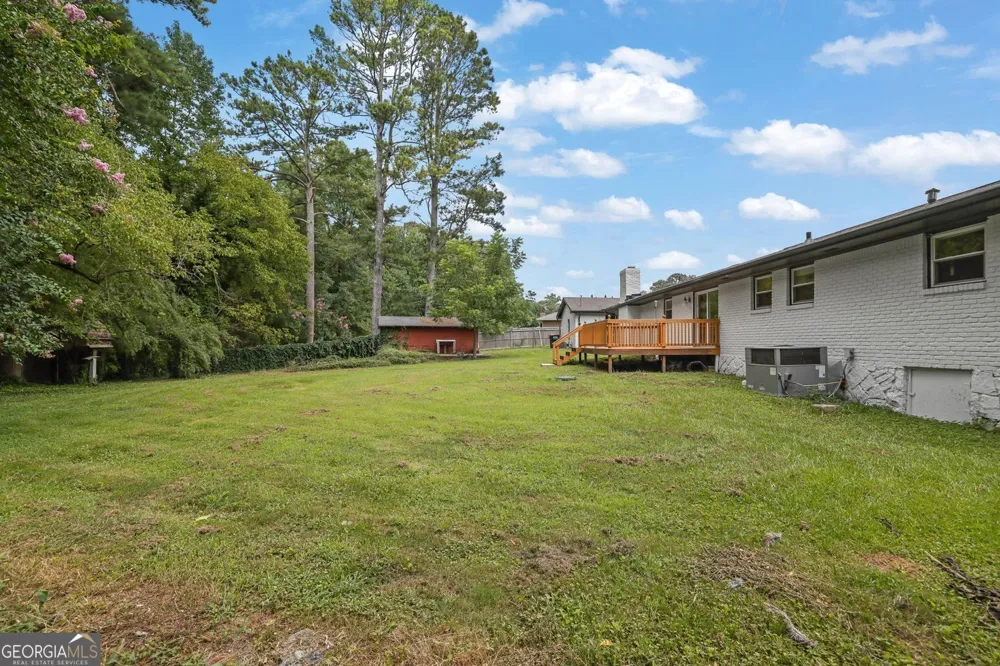 1563 Rockbridge RD Stone Mountain, GA 30087