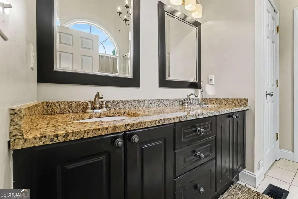 3 Willow TRCE SW Cartersville, GA 30120
