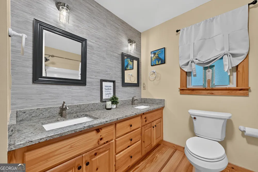 612 Medina CT Ellijay, GA 30540