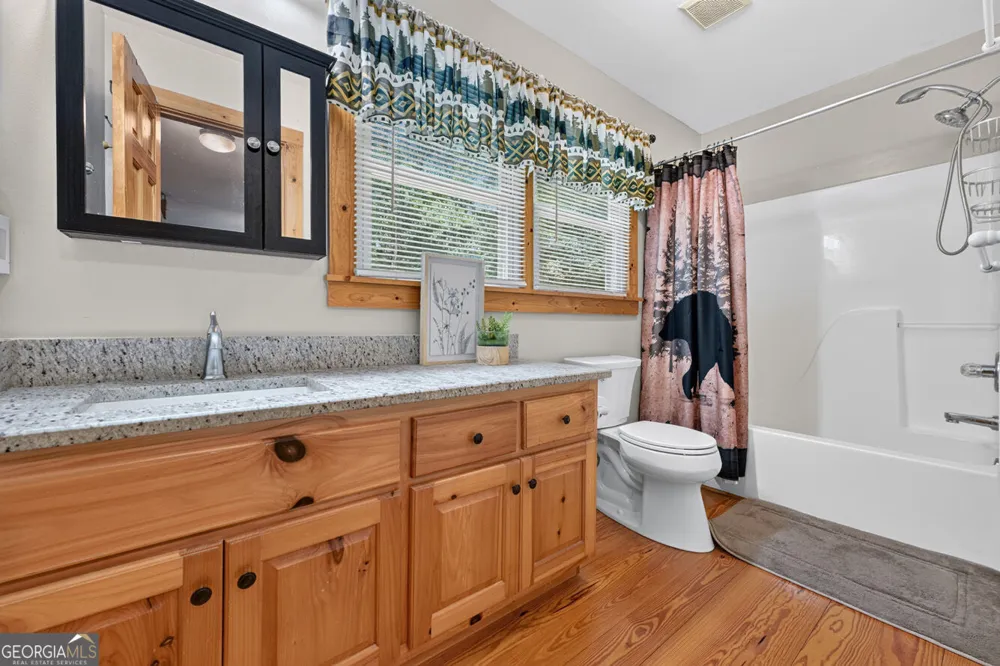 612 Medina CT Ellijay, GA 30540