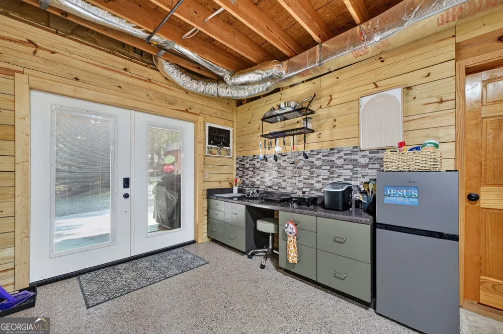 612 Medina CT Ellijay, GA 30540