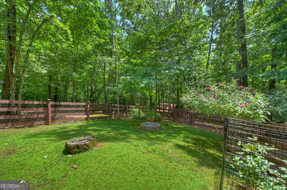 612 Medina CT Ellijay, GA 30540