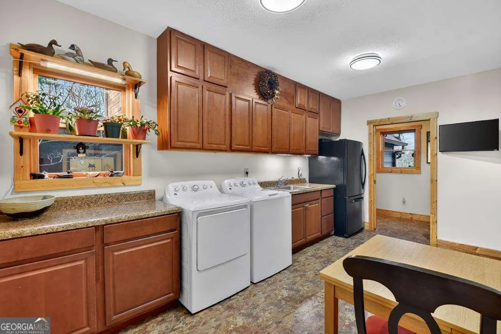 171 Mohawk TRL Ellijay, GA 30540