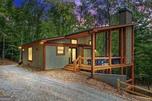 1360 Black Ankle Creek RD Blue Ridge, GA 30513