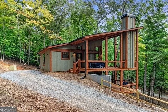 1360 Black Ankle Creek RD Blue Ridge, GA 30513