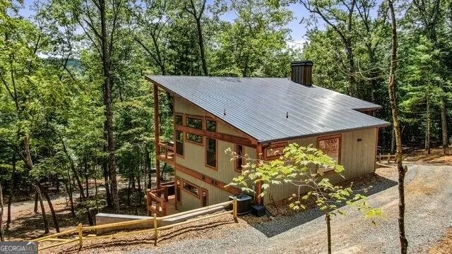 1360 Black Ankle Creek RD Blue Ridge, GA 30513