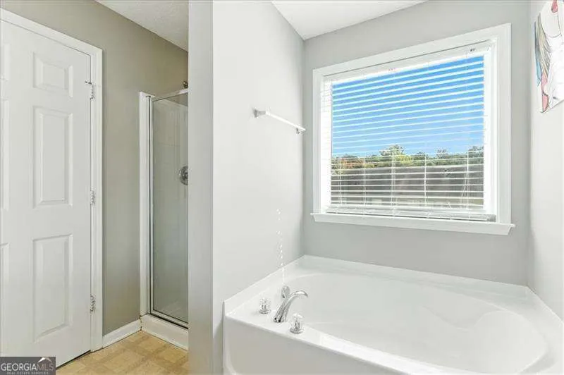 302 Oak Leaf PL Acworth, GA 30102