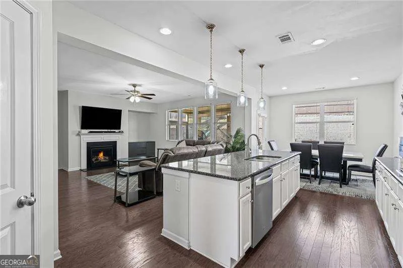 5470 Mirror Lake DR Cumming, GA 30028