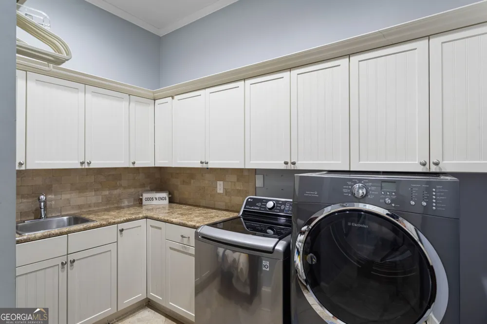 2019 Cambridge AVE College Park, GA 30337