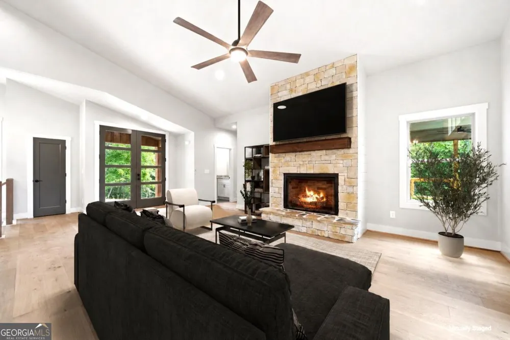 257 Gallery CT Ellijay, GA 30540