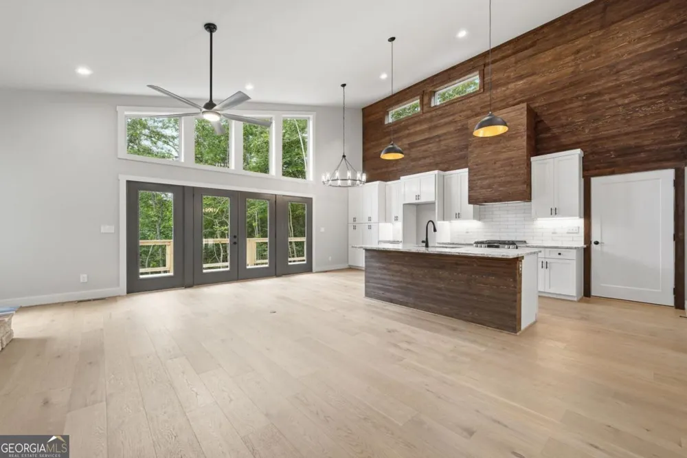 257 Gallery CT Ellijay, GA 30540