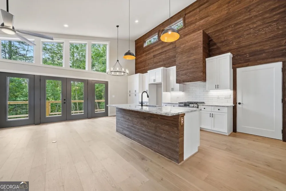 257 Gallery CT Ellijay, GA 30540