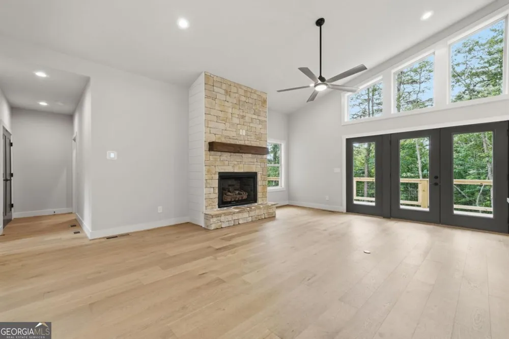 257 Gallery CT Ellijay, GA 30540