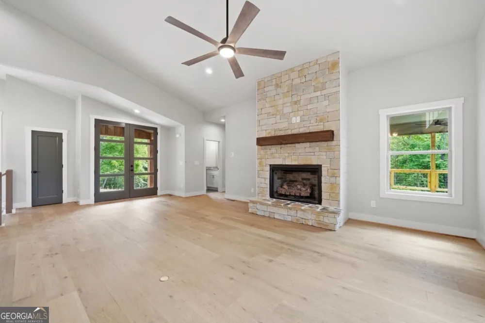 257 Gallery CT Ellijay, GA 30540