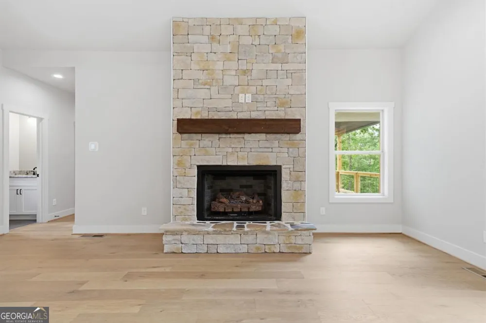 257 Gallery CT Ellijay, GA 30540