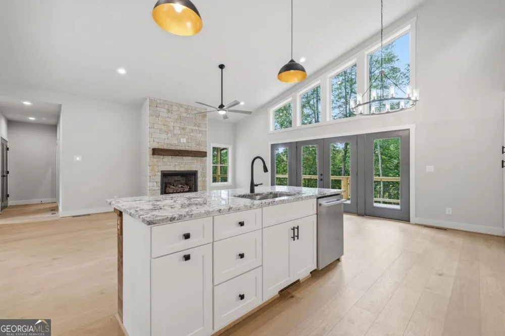 257 Gallery CT Ellijay, GA 30540