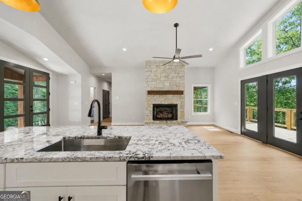 257 Gallery CT Ellijay, GA 30540
