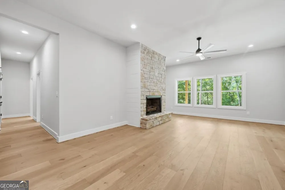 257 Gallery CT Ellijay, GA 30540