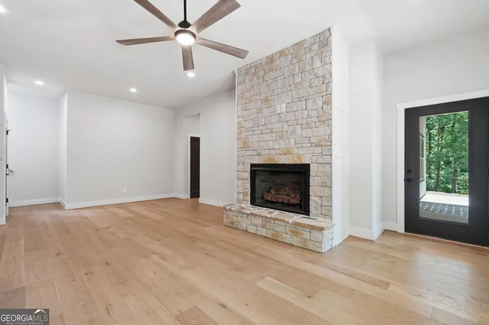 257 Gallery CT Ellijay, GA 30540