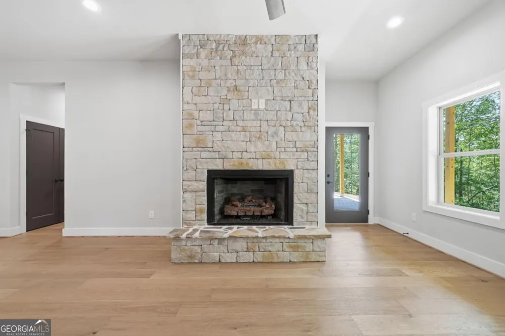 257 Gallery CT Ellijay, GA 30540