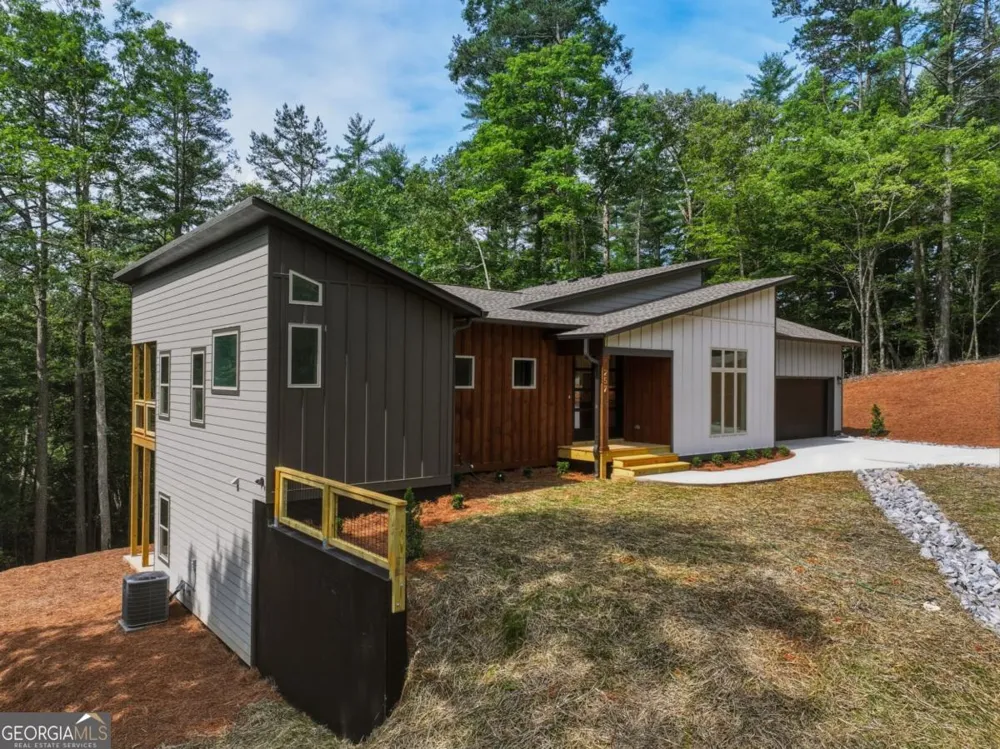 257 Gallery CT Ellijay, GA 30540