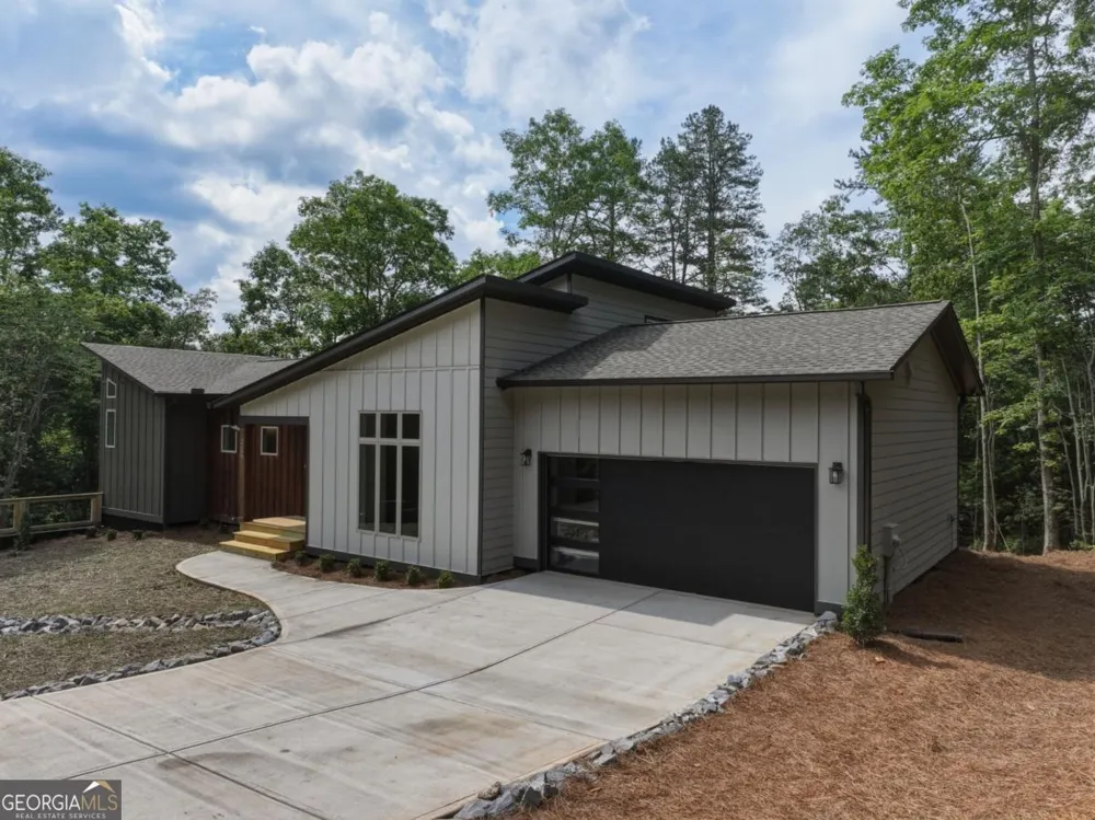 257 Gallery CT Ellijay, GA 30540