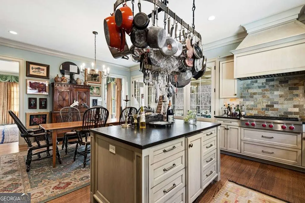 490 Red Wolf RUN Franklin, NC 28734