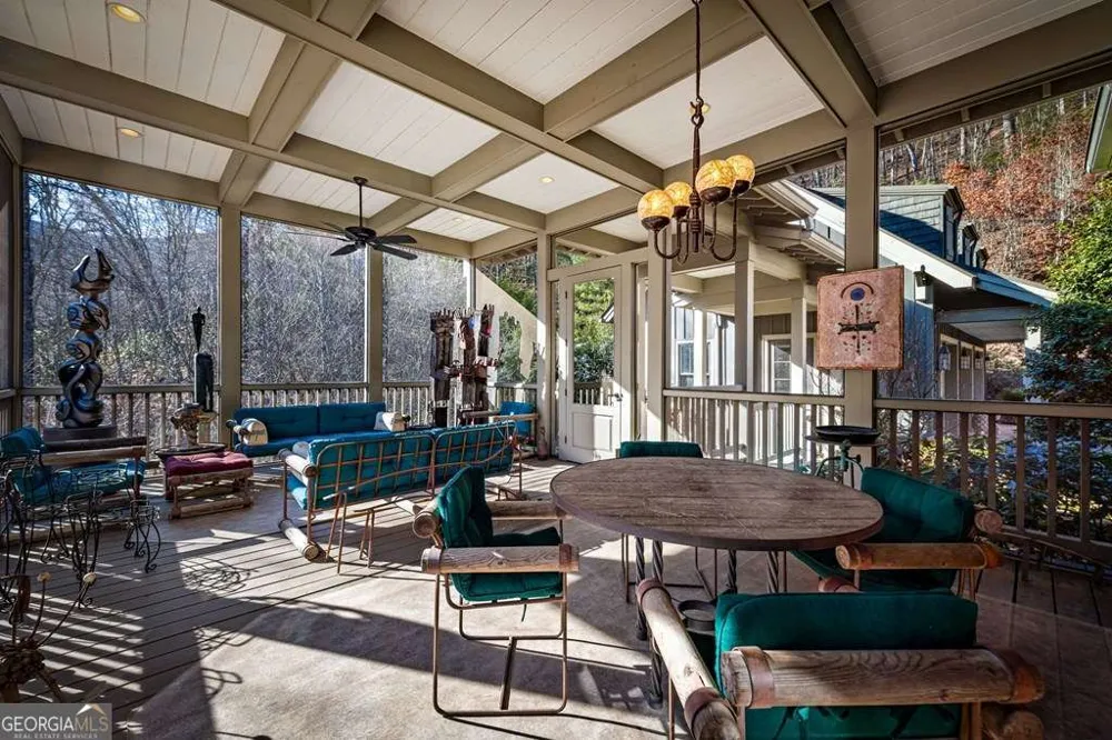 490 Red Wolf RUN Franklin, NC 28734