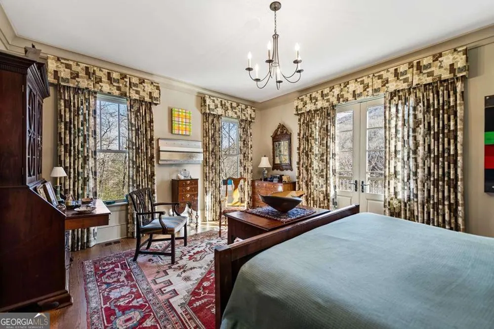 490 Red Wolf RUN Franklin, NC 28734
