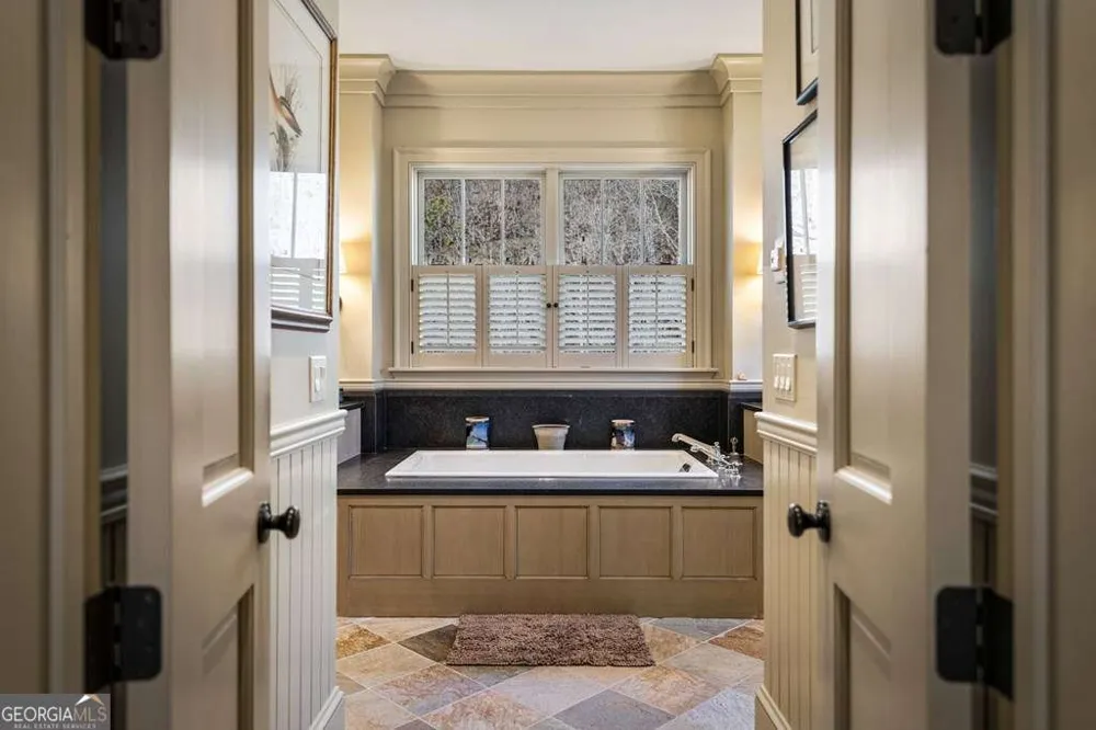 490 Red Wolf RUN Franklin, NC 28734
