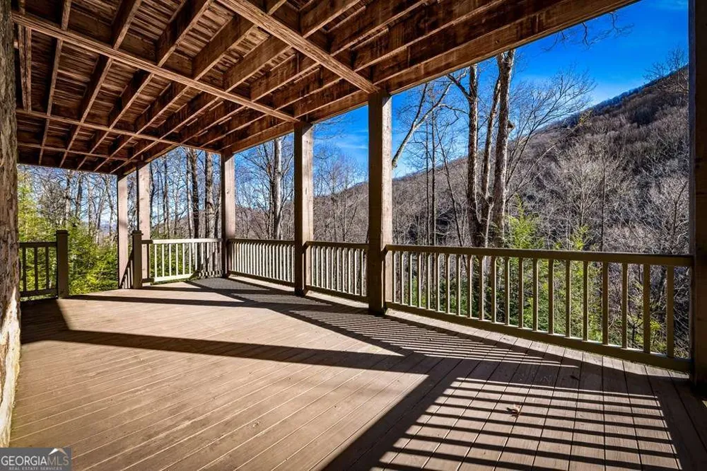 490 Red Wolf RUN Franklin, NC 28734
