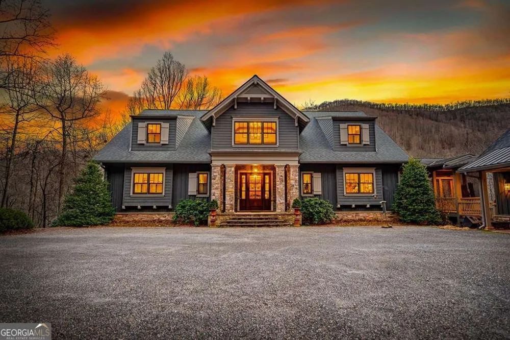 490 Red Wolf RUN Franklin, NC 28734